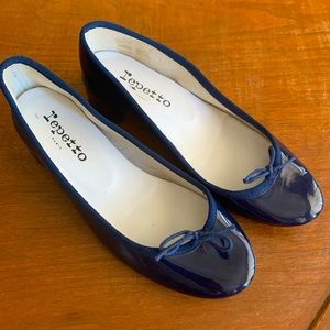Gorgeous Navy Repettos! 37.5 EUC.